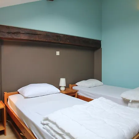 Castle Retreat, 度假居 *