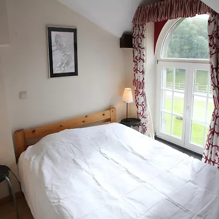 Castle Retreat, 度假居